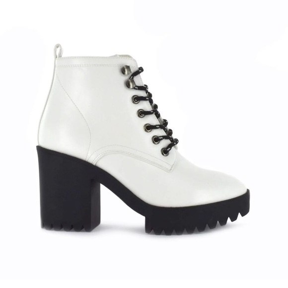 Seven7 Flatiron Lug Sole Boots Off White - Picture 2 of 7